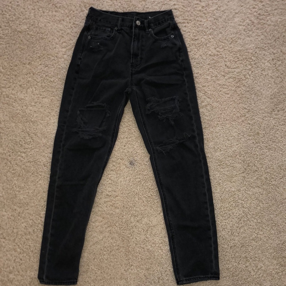 american eagle black ripped mom jeans